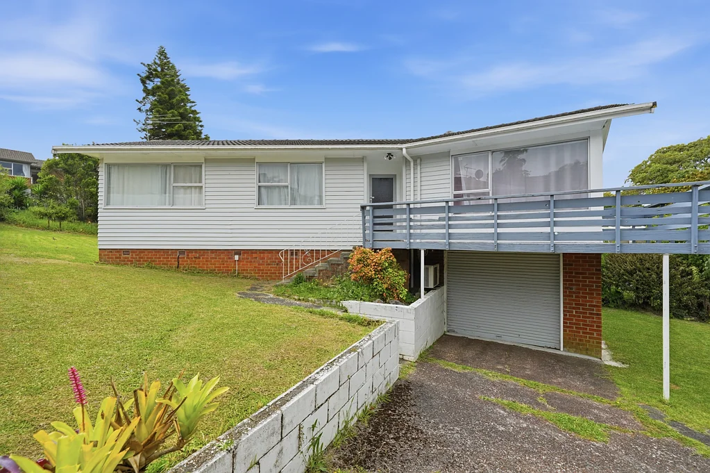 7 Verena Place, Green Bay, Waitakere City, Auckland