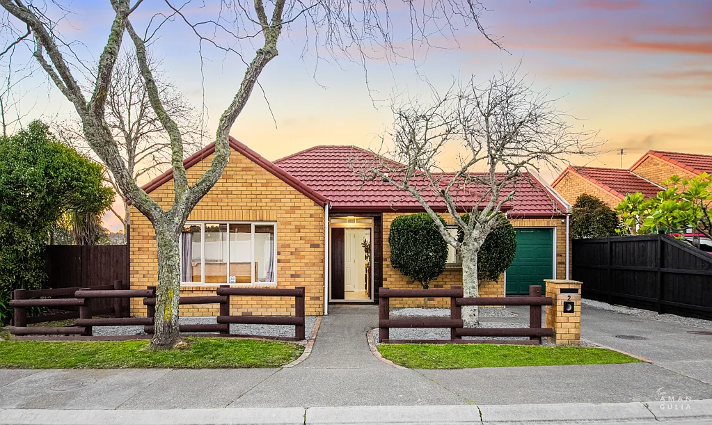 Ranui 3침실 Renovated Single-Level Brick Home