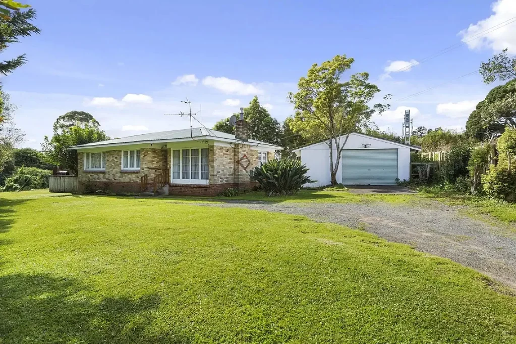 Papatoetoe 3ਬੈੱਡਰੂਮ Home, Income & Future Potential on 2,829sqm in Papatoetoe
