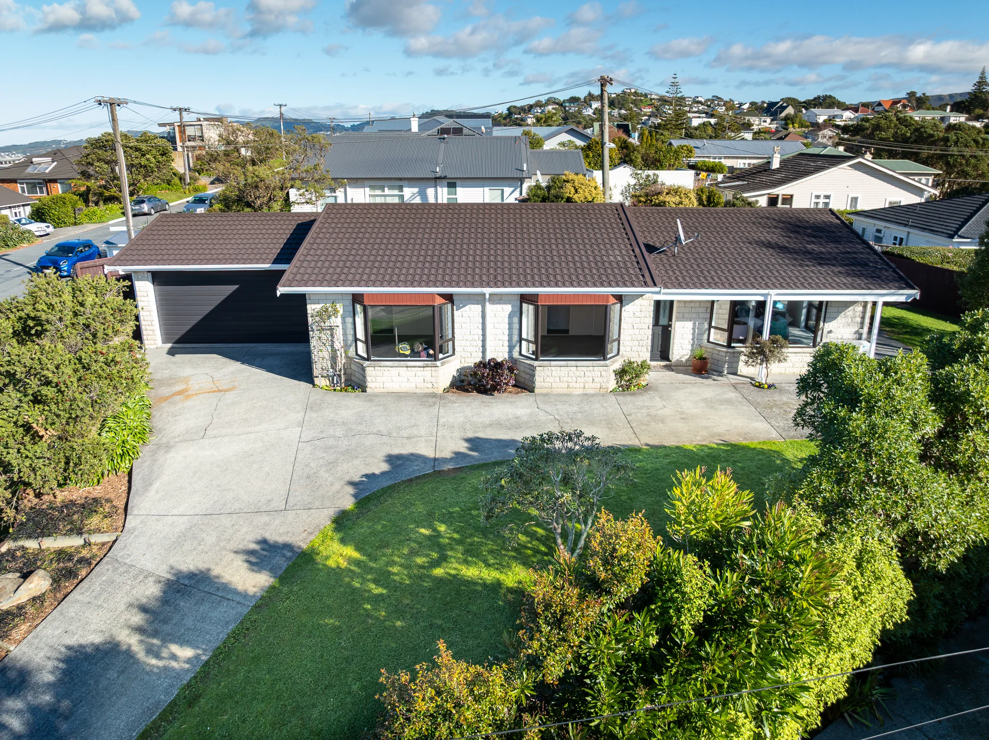 Khandallah 3chambre SUN-SOAKED & SINGLE-LEVEL EASE! | BEO $895,000