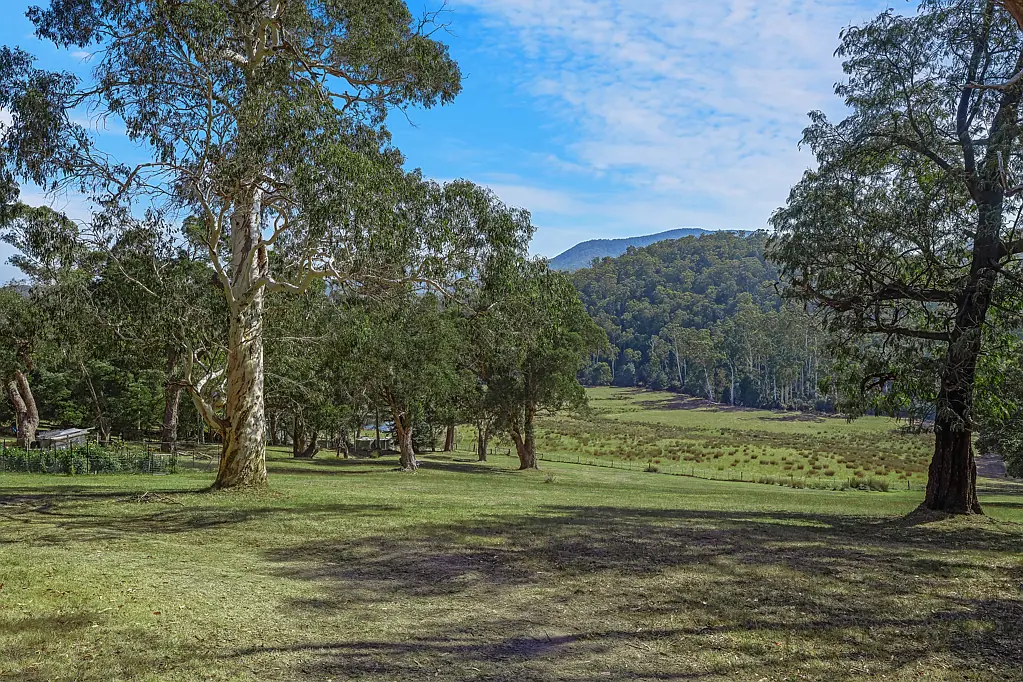 Healesville Premium Valley Acreage With Exceptional Views!