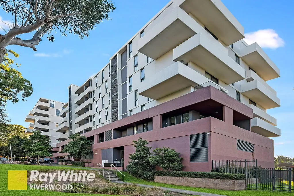 2-bedroom Modern North-Facing Apartment plus Study in Riverwood