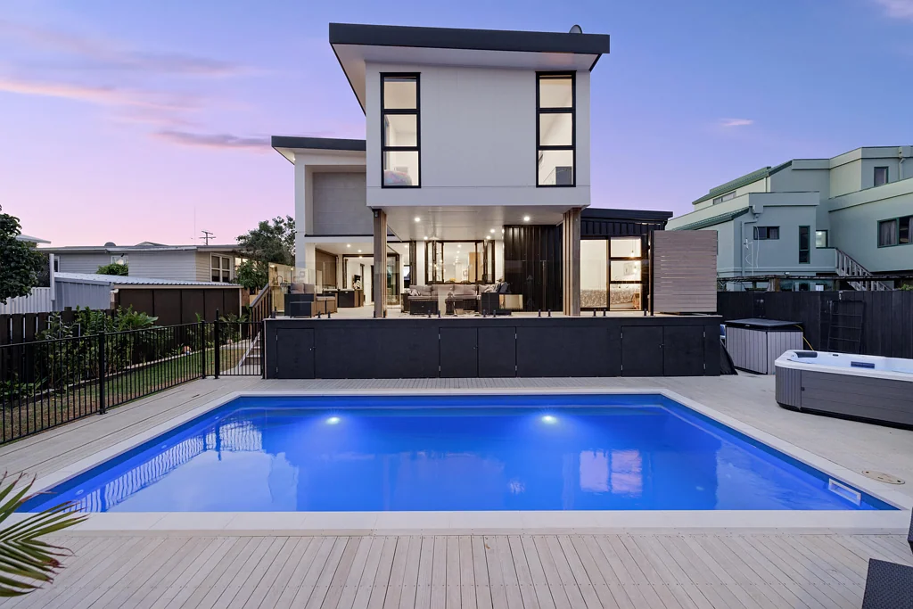 Papamoa 4房  Exceptional Beach-side Living