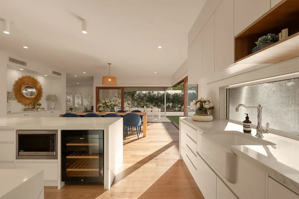 Ascot 6कमरा Sophisticated Hamptons Living in a Prestigious Ascot Pocket