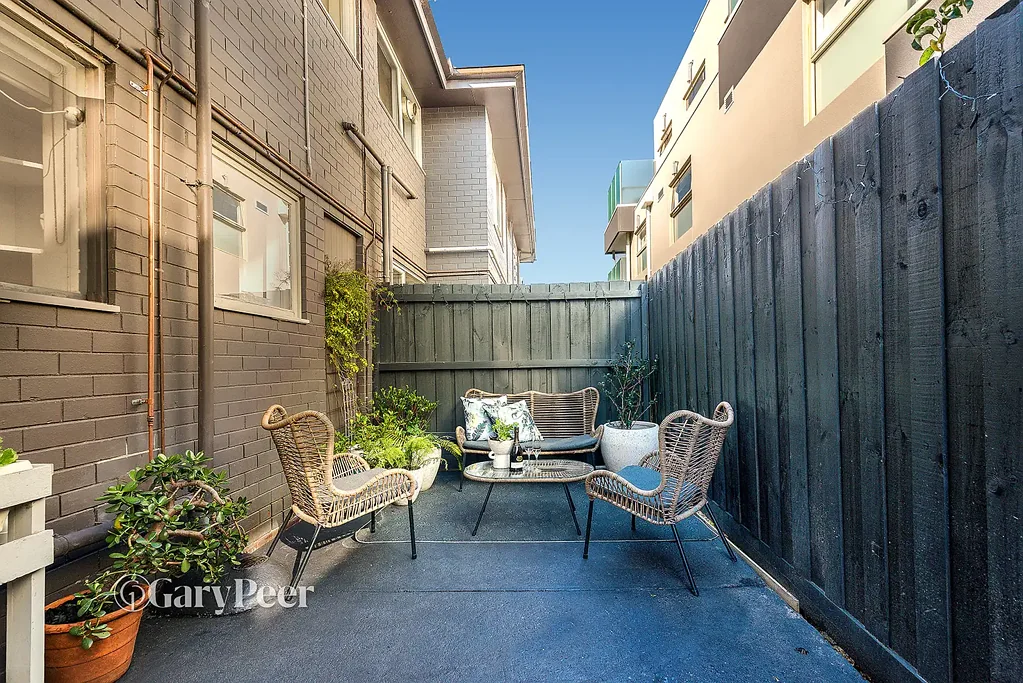 Carnegie 2ਬੈੱਡਰੂਮ Ground floor sanctuary with courtyard appeal