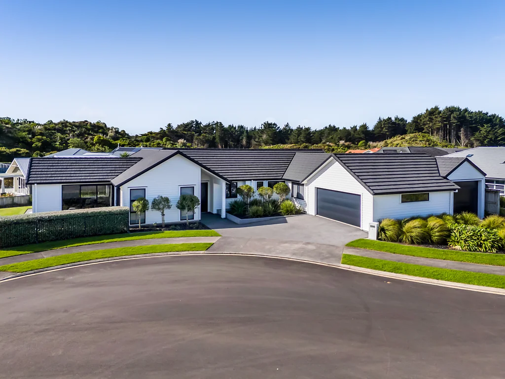 6 Pebble Beach Court, Waiwhakaiho, New Plymouth, Taranaki