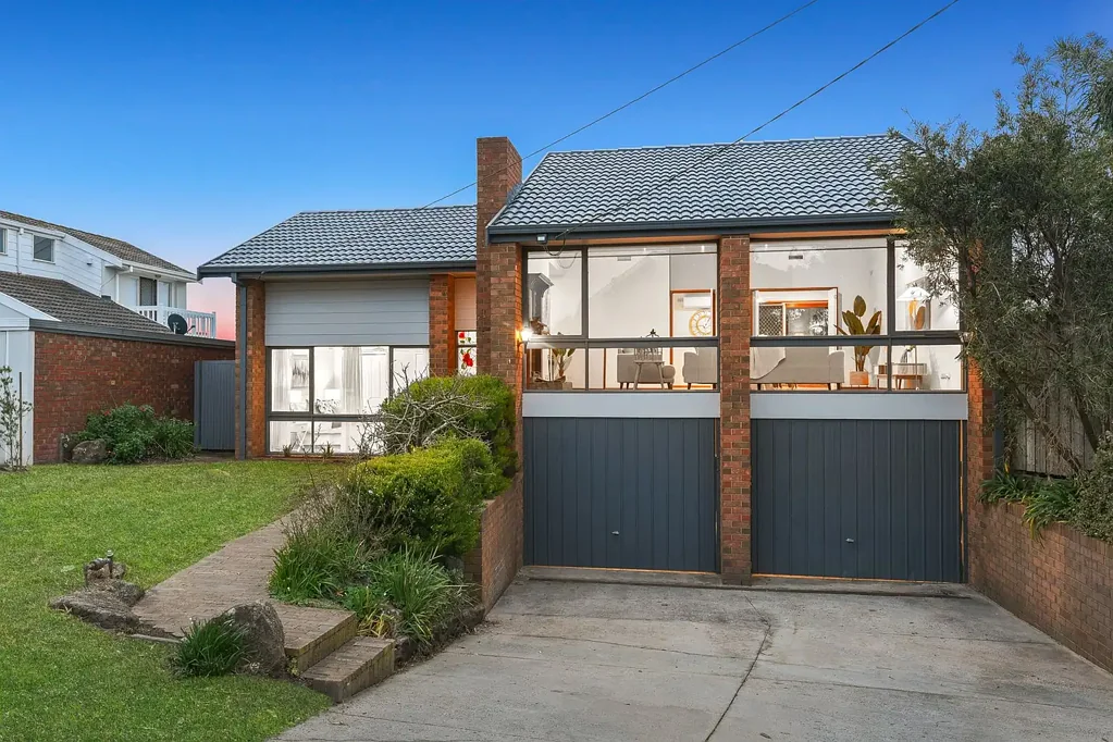 Dingley Village 4ਬੈੱਡਰੂਮ The Brief: Stylish Family Home in Dingley Village