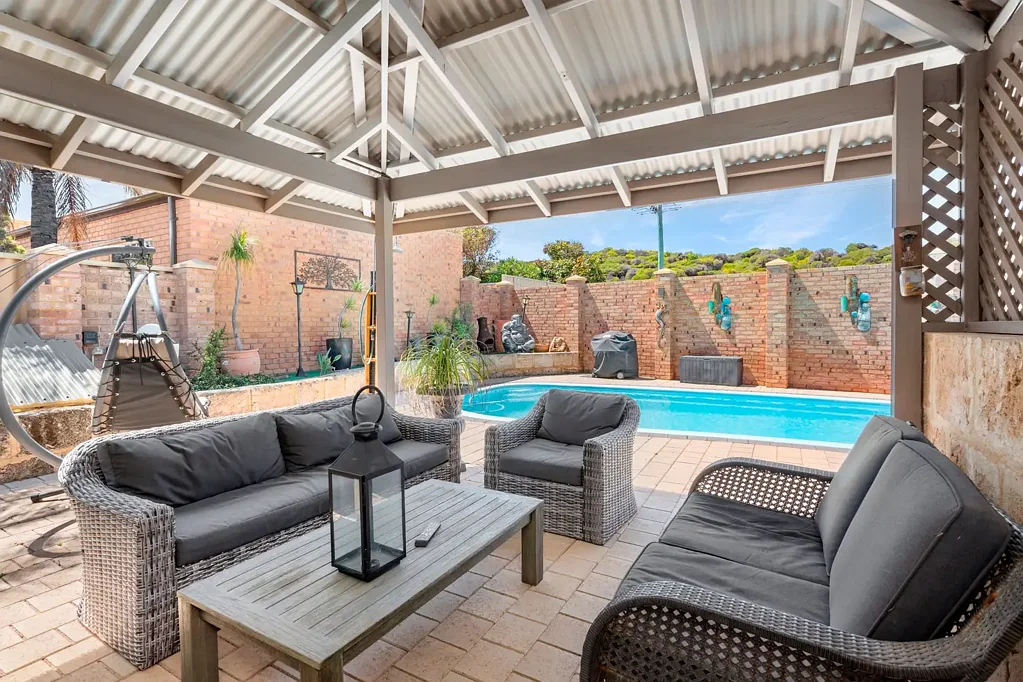 Tarcoola Beach 4 Bedroom Beachside living and real "value"