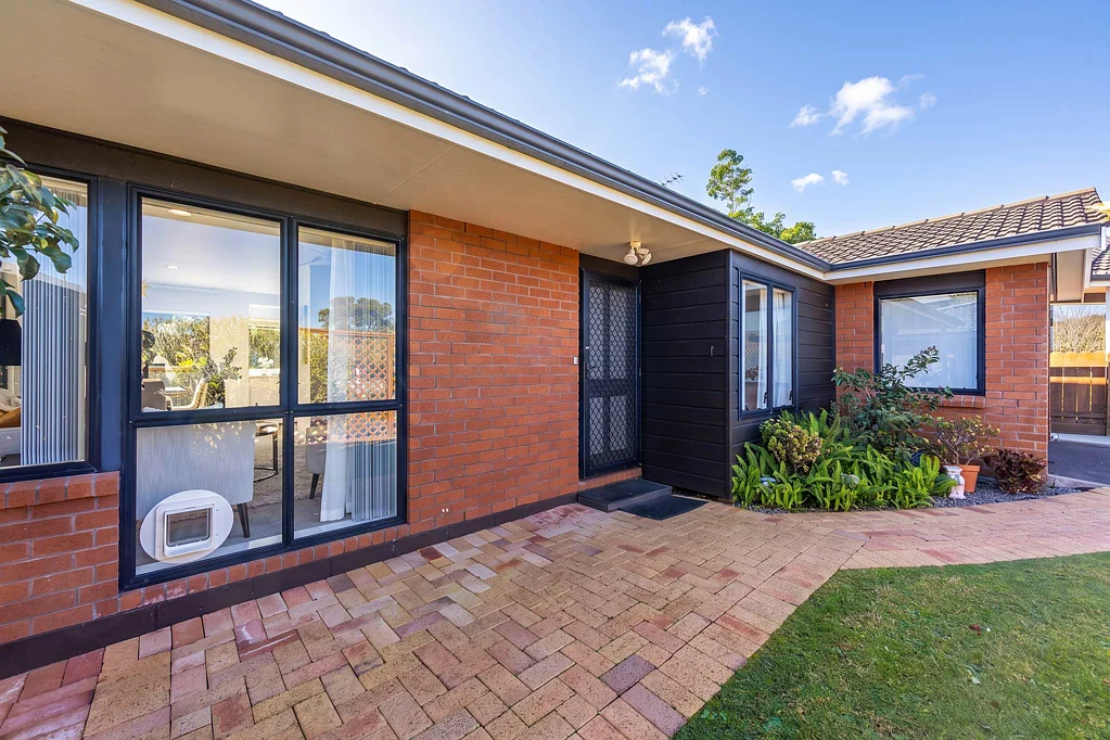 Orewa 3कमरा Beautifully Renovated Coastal Living