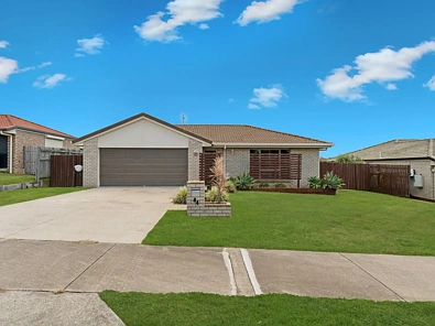 44 Moonstone Drive, Urangan, QLD 4655, 4 slaapkamers, 2 badkamers, House