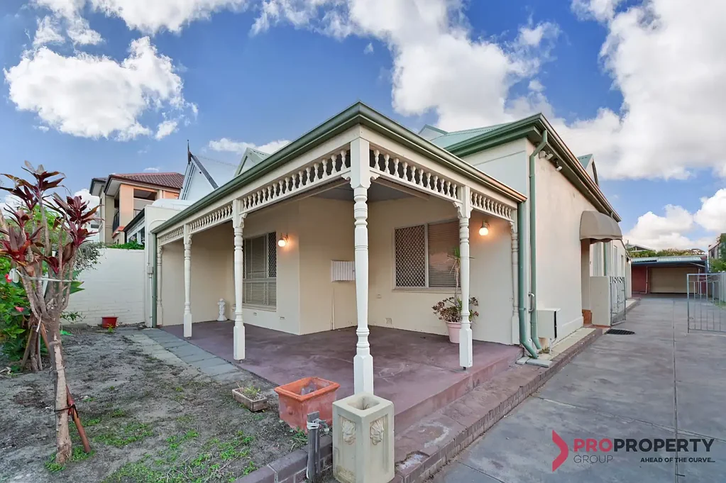 West Leederville 3Habitaciones Timeless Character on a Rare 776sqm in Blue-Chip West Leederville