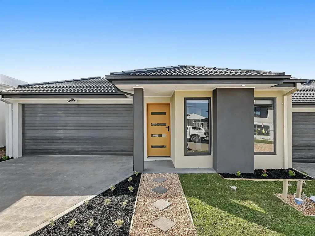Pakenham 4Moenga Brand New Home in Maple Grove Estate – Move-In Ready!