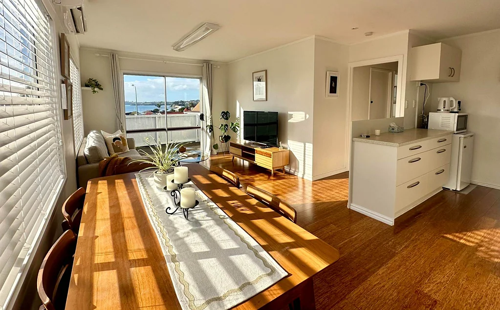 Fully Furnished with Seaviews!