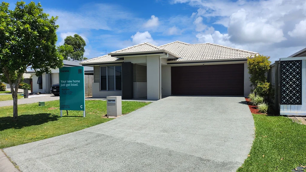 Burpengary East 4房 North Harbour Estate 优选地段，两区生活空间，现代厨房，中院美景 Sought-After North Harbour Estate modern home