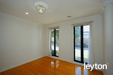 3/2 Stephenson St, Springvale, VIC 3171, 3 Bedrooms, 2 Bathrooms, Townhouse
