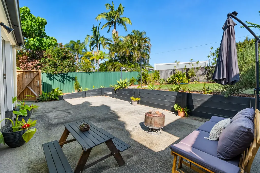 Nambour 3Kwarto 3-Bedroom Character Home with Workshop & Balcony in Nambour
