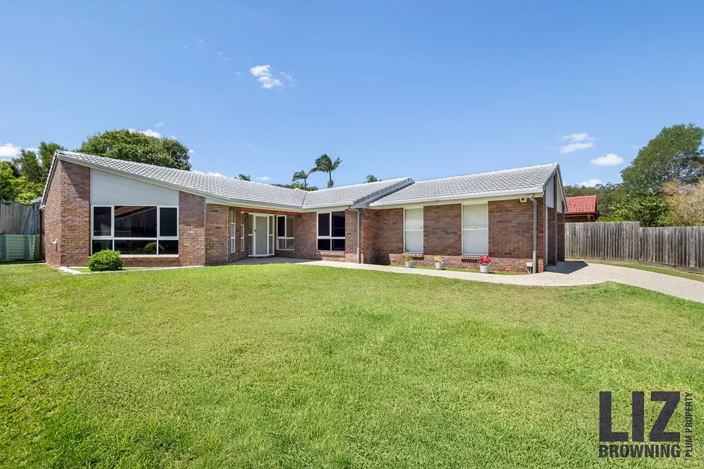 4 Tangmere Street, Chapel Hill, QLD 4069