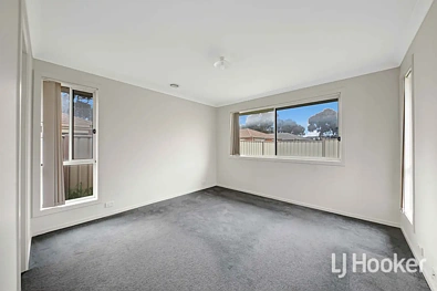24 Magpie Street, Brookfield, VIC 3338, 3 Kuwarto, 2 Banyo, House