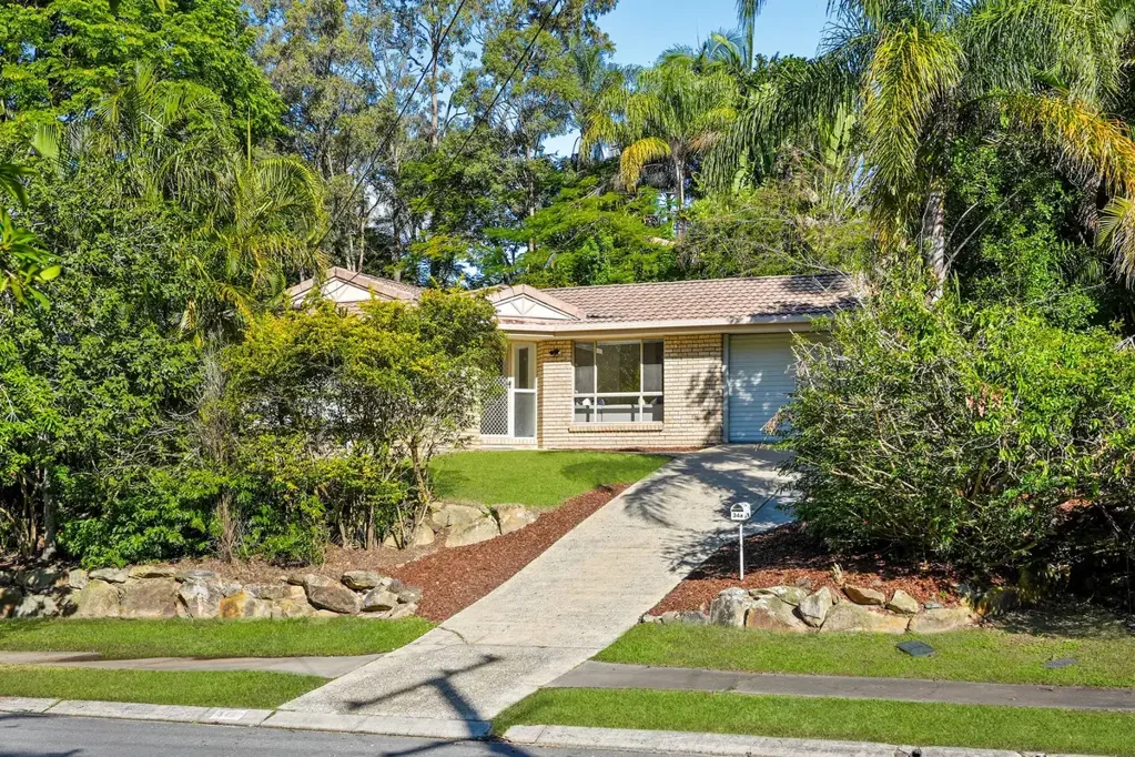 Shailer Park 4chambre Beautifully Refreshed Family Home in a Prime Shailer Park Location