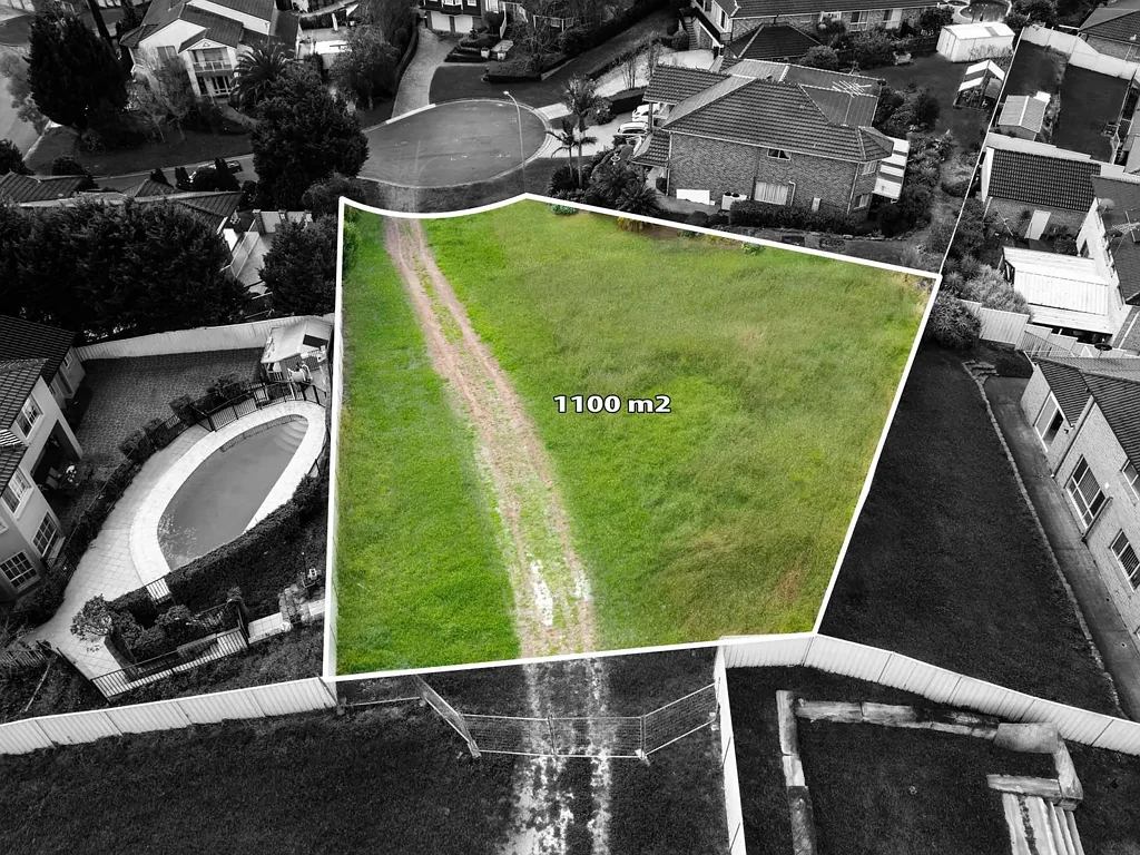Glen Alpine Spacious 1100sqm Vacant Block!