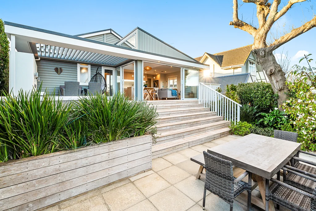 Mount Albert 3ਬੈੱਡਰੂਮ Timeless Charm Meets Modern Luxury