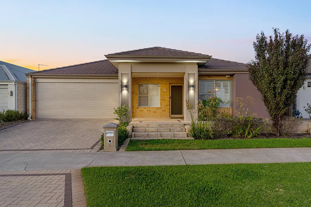 5 Ginger Loop, Treeby, WA 6164