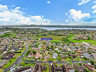 6 Majesty Place, Half Moon Bay, Manukau City