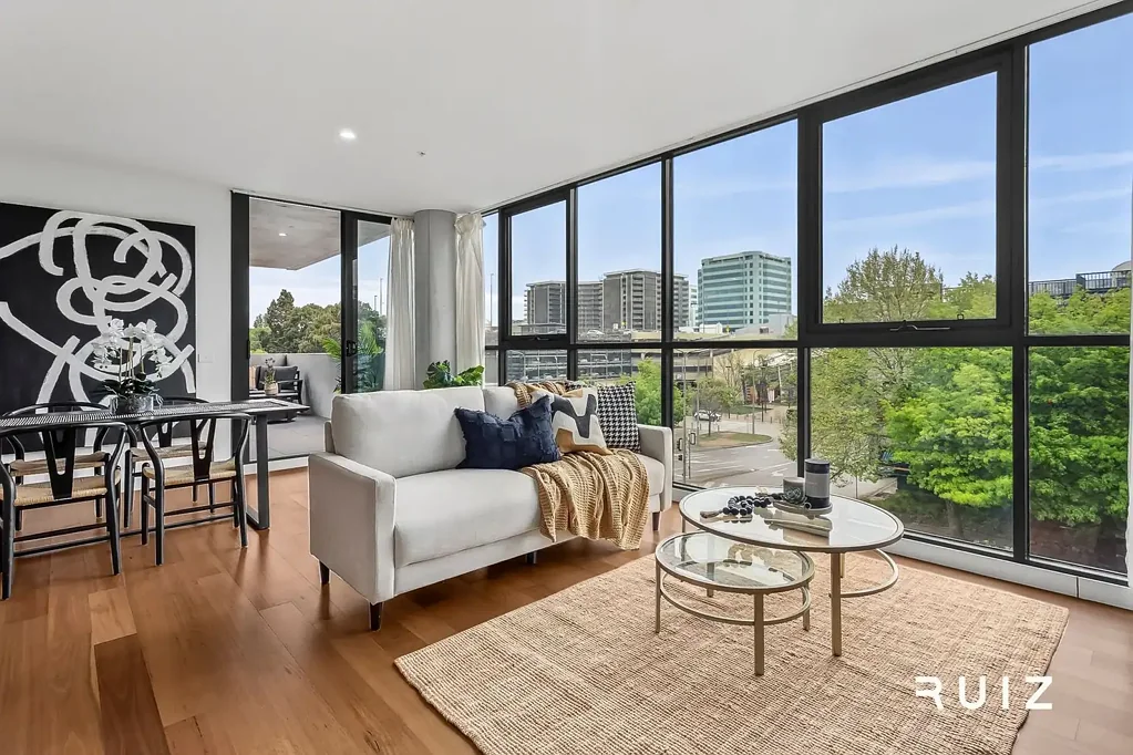 Stylish 2-Bedroom Apartment with Open-Plan Living in the Heart of the City