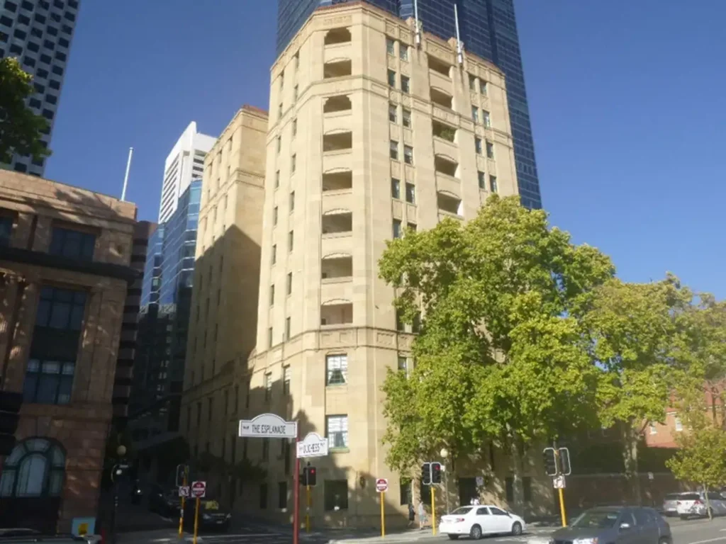 Fabulous location city apartment