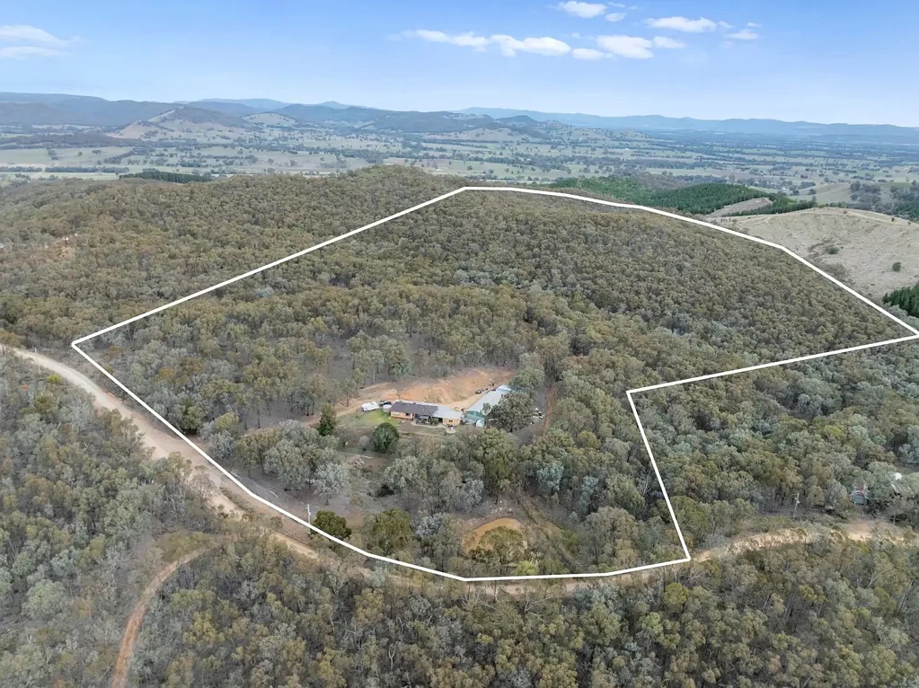 Upper Lurg A Hidden Rural Sanctuary in North East Victoria  --  32.9 Acres