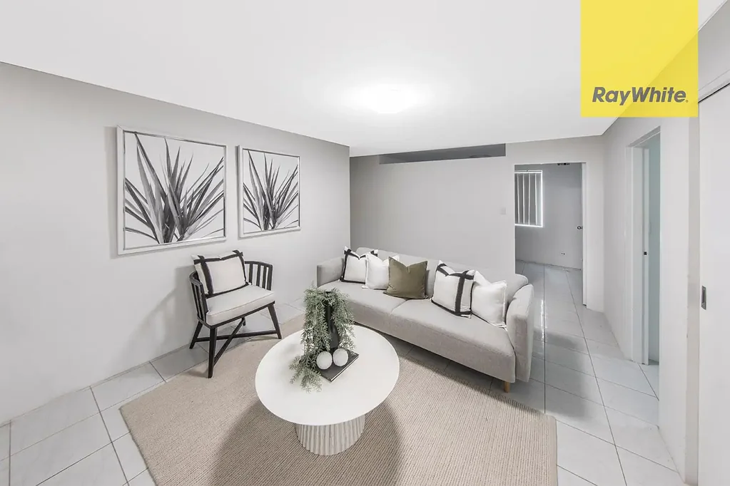 3 Bedroom Unit In A Great Location!