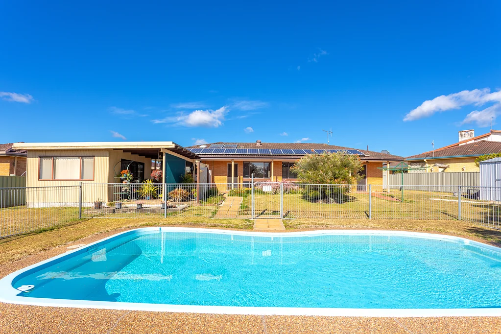 13 Tristania Crescent, Taree, NSW 2430