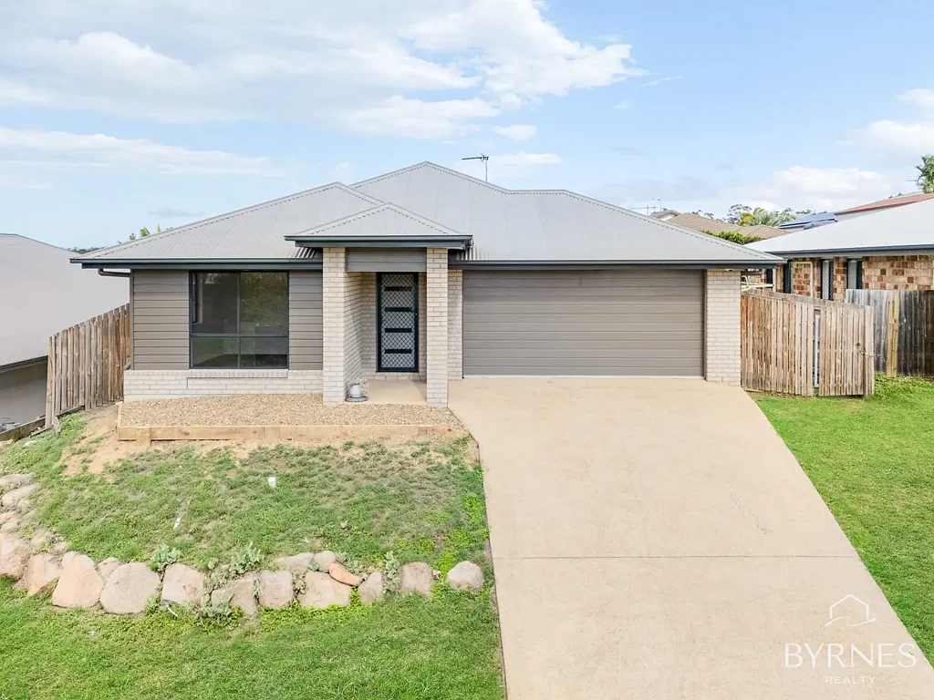 Kirkwood 4 Slaapkamer INVEST OR NEST IN EMMADALE GARDENS