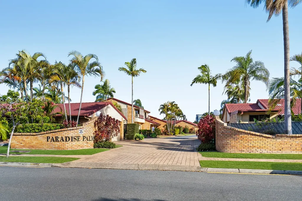 Benowa 1房  HUGE OPPORTUNITY AS THERE IS PLENTY OF GROWTH IN THIS ONE!!