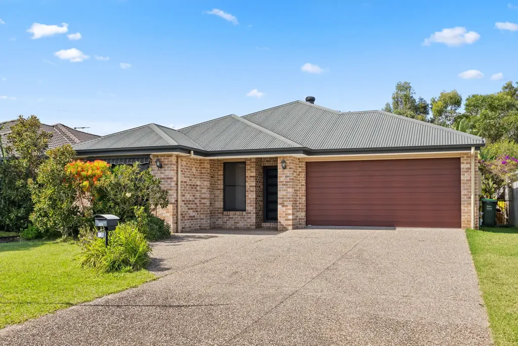 52 Ravensbourne Crescent, North Lakes, QLD 4509