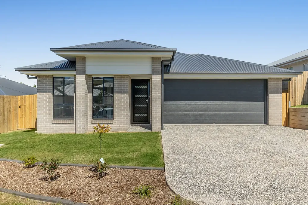 8 Sunrise Street, Glenvale, QLD 4350