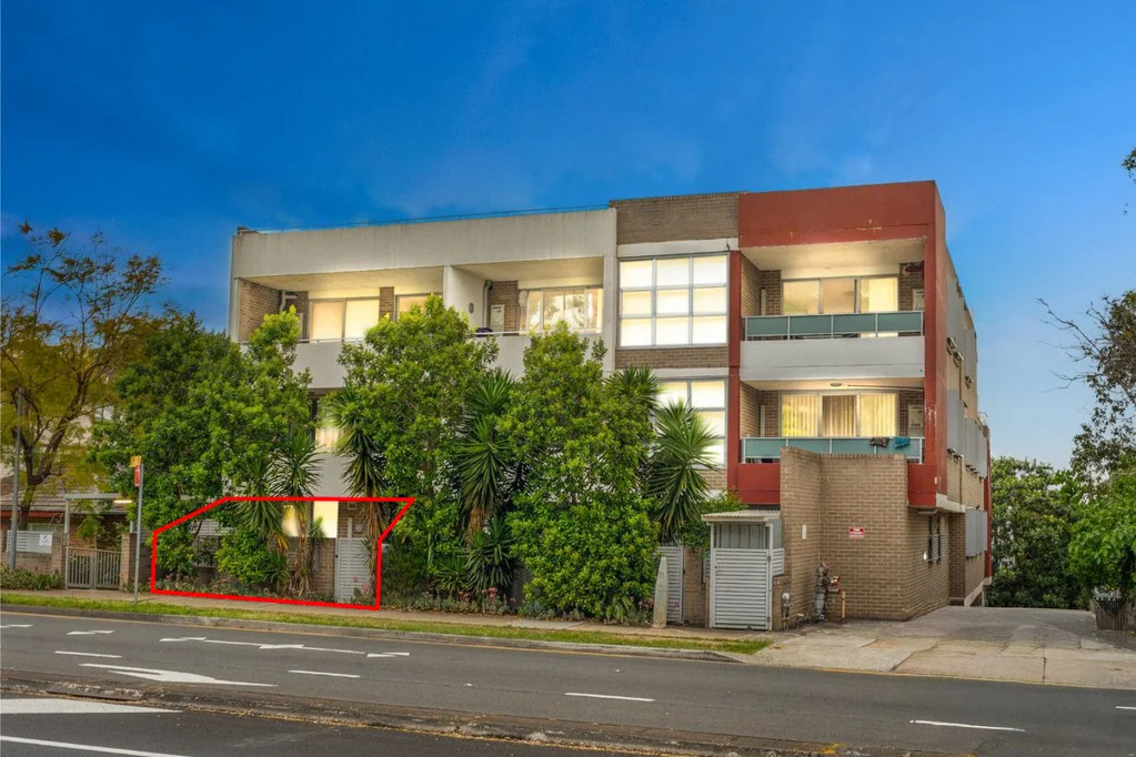 Stylish 2 Bed Apartment Living in the Heart of Parramatta