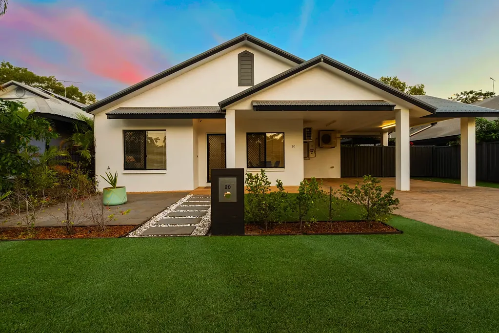 Woolner 4房  Desirable location, luxe entertaining, refined design + Solar & Battery installed!