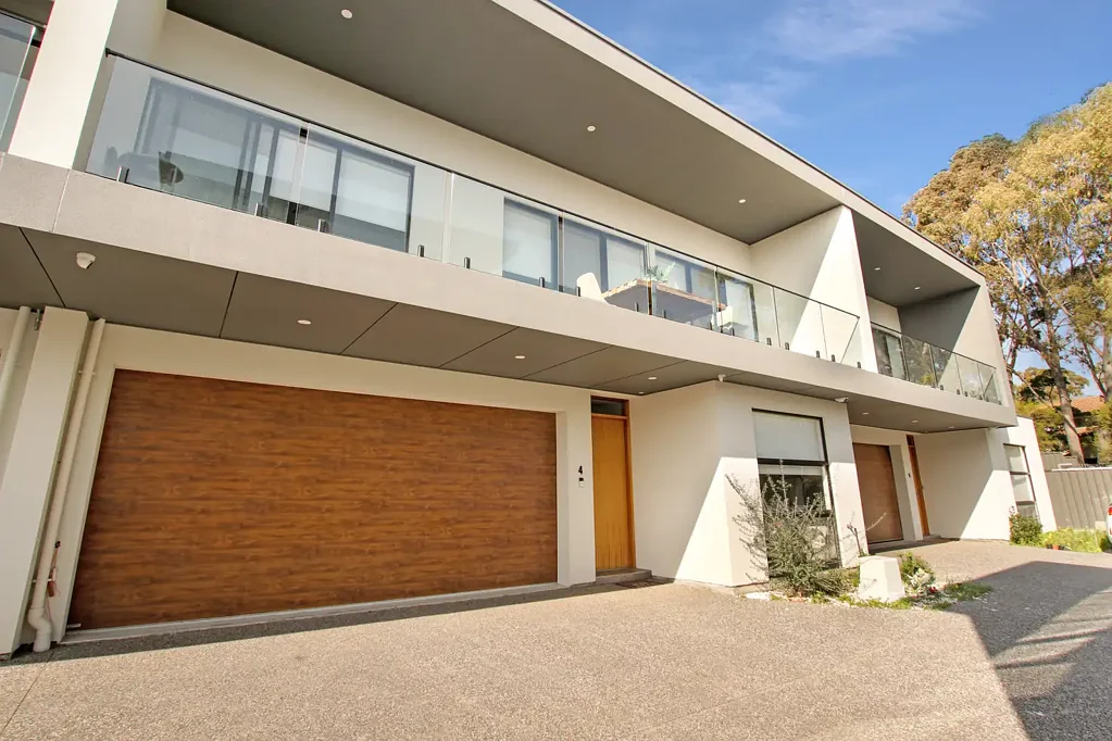 Three Bedroom Home with Style, Space & Spectacular Views!