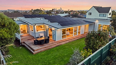 Narrow Neck 4房 翻新海滨臻品！步行至海滩，名校环伺，拎包入住！ Renovated Coastal Family Living!