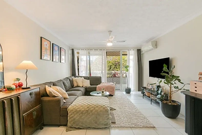 2/54 Dutton Street, Coolangatta, QLD 4225, 2 Bedrooms, 1 Bathrooms, Unit