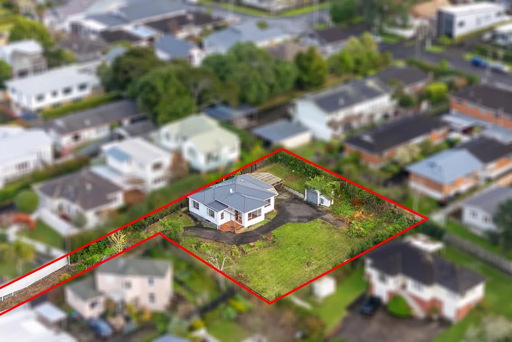 Ellerslie 3房 宽阔宽车道+ 1,166㎡ 大地块=开发者不可错过的黄金机会！ The Land, The Outlook, The Opportunity