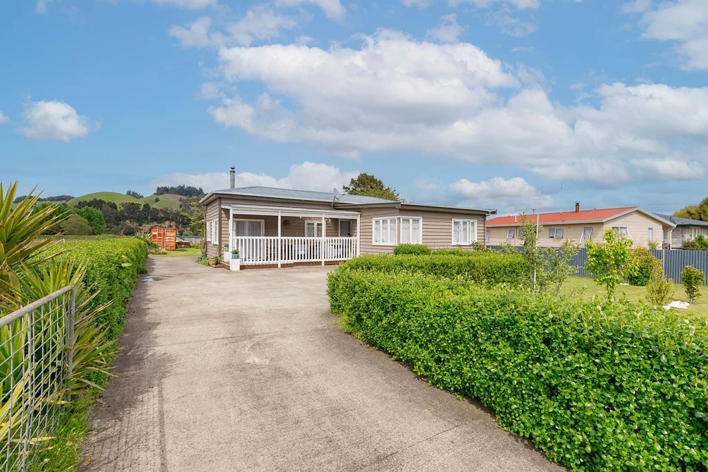 Taumarunui 6房  Spacious Family Living with Rural Views Awaits You