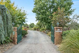 69 Potts Road, Whitford