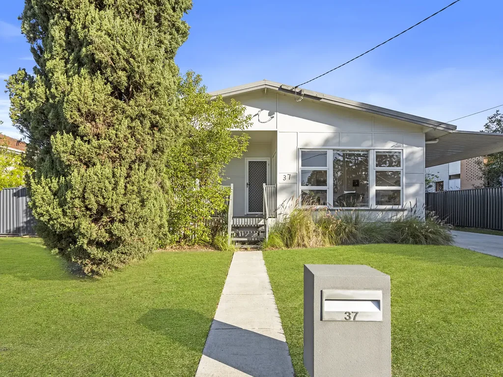 Archerfield 3Zimmer Renovated Lowset in a Quiet and Inviting Street!