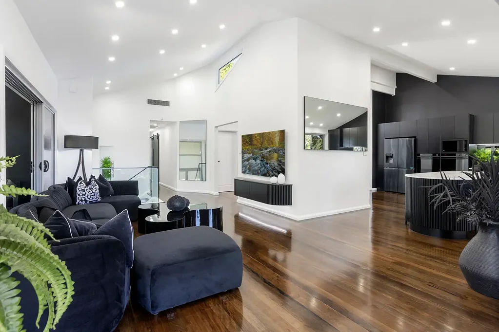 2 Downes Close, Illawong, NSW 2234
