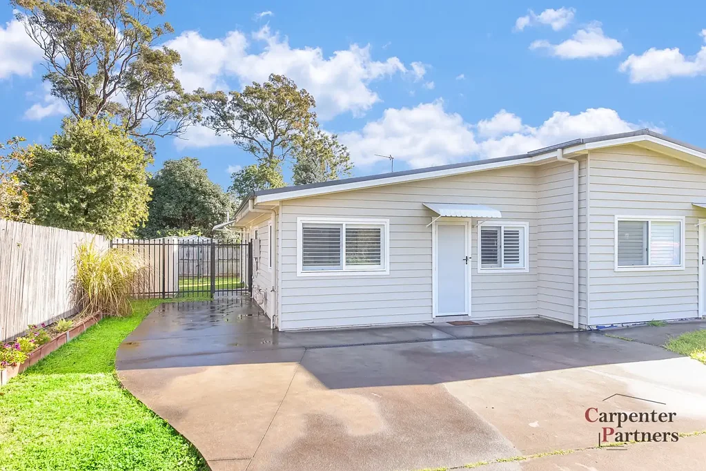 NEAT AND TIDY 3 BEDROOM DUPLEX