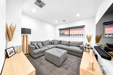 लिविंग रूम - 5 TAYRONA ROAD, Tarneit, VIC 3029