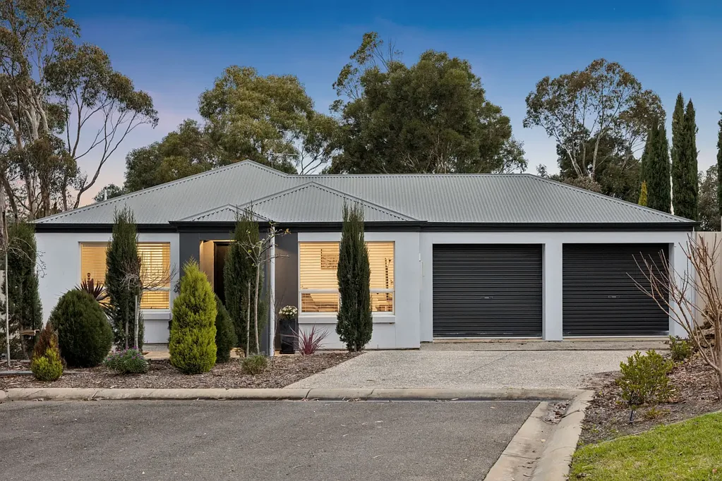 Nairne 3Zimmer Elegantly Refreshed Family Haven with a Backdrop of Open Pastures