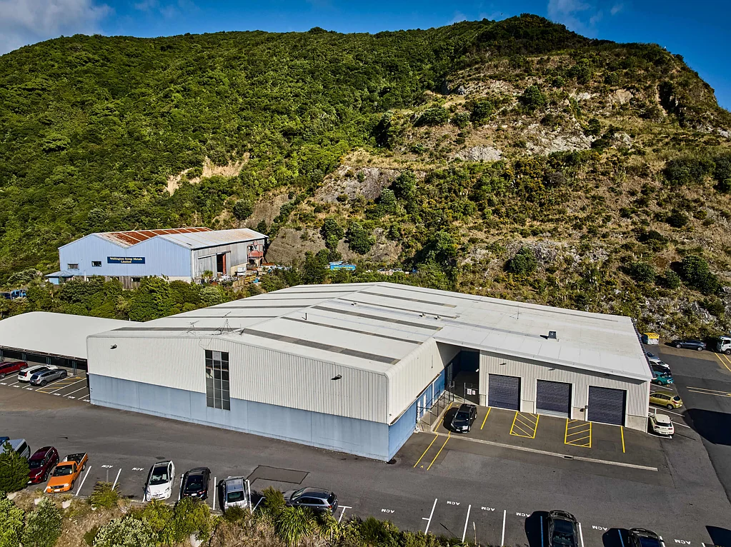 Ngauranga  Expansive High-Stud Warehouse in Prime Ngauranga